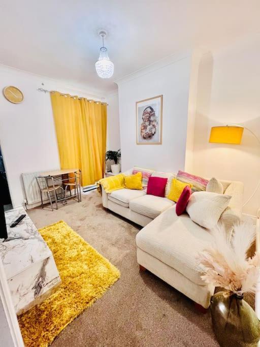 Lovely 3Bed Home Μίντλεσμπρο Εξωτερικό φωτογραφία